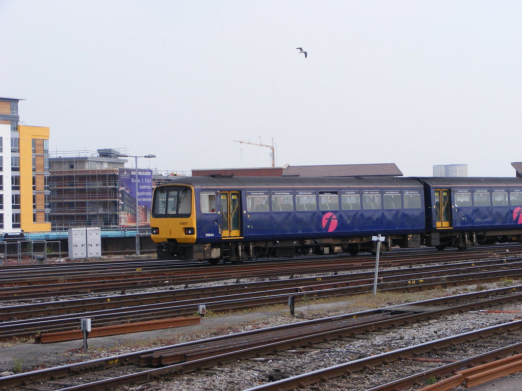 143617 22.05.2008 | 143617 formed of 55644 and 55683 is seen… | Flickr