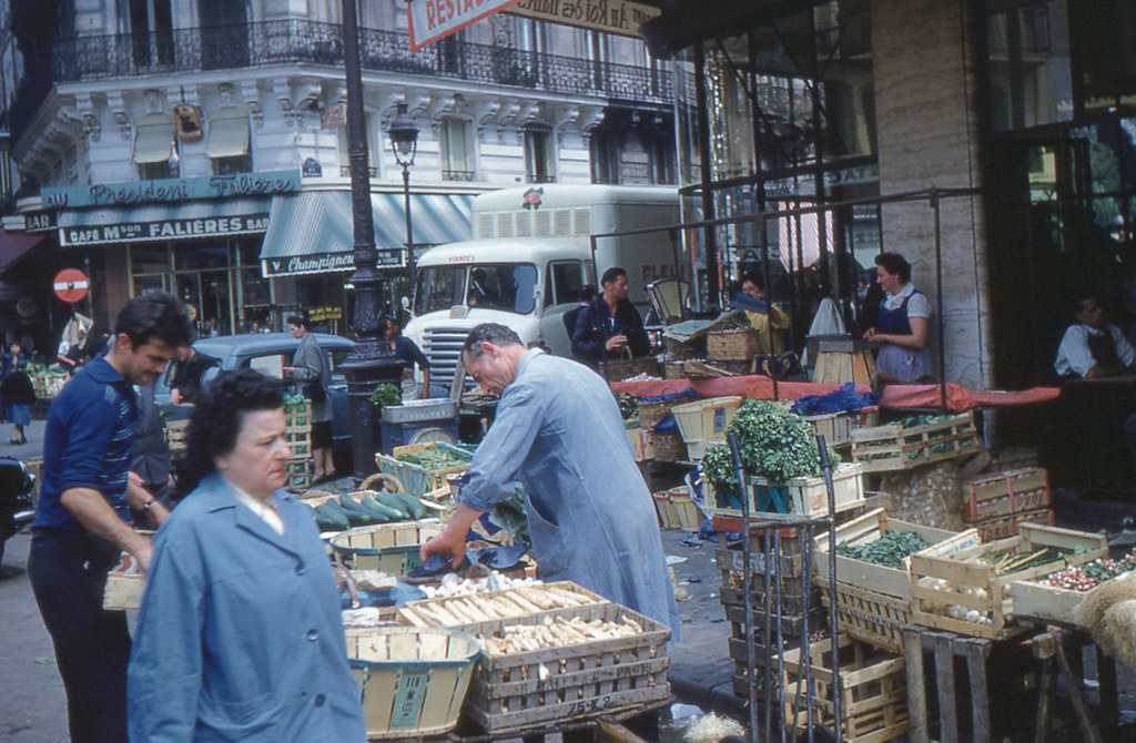 Paris Les Halles (1960) Les Halles, the main wholesale f… Flickr