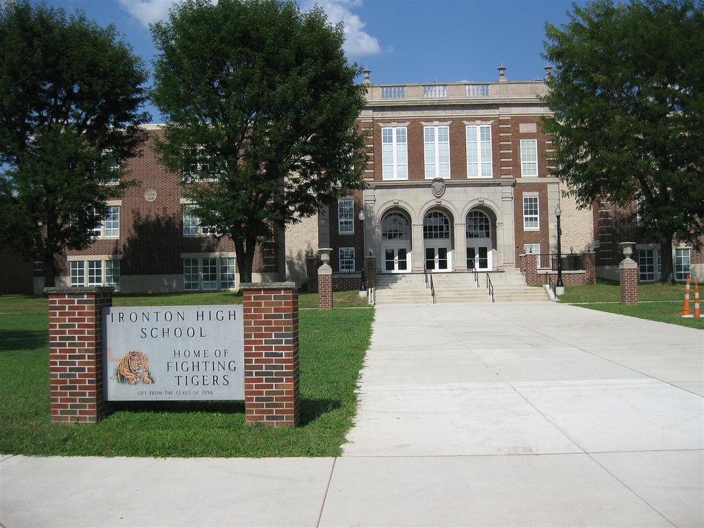 080710 Ironton High SchoolIronton, Ohio (34) Aaron Turner Flickr