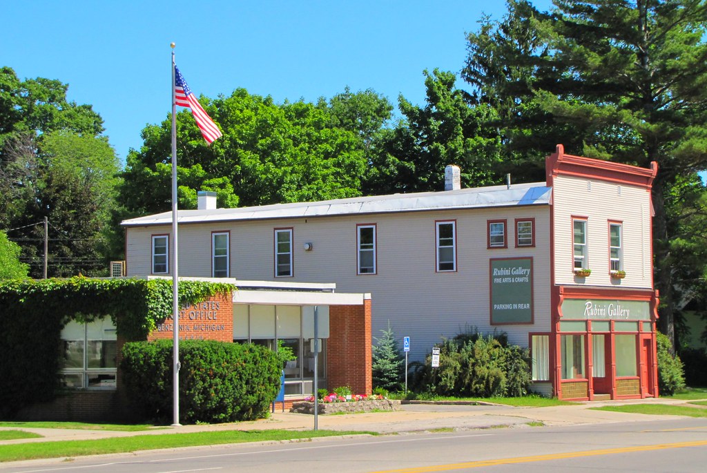 Downtown Benzonia The Village of Benzonia is in Benzie Cou… Flickr
