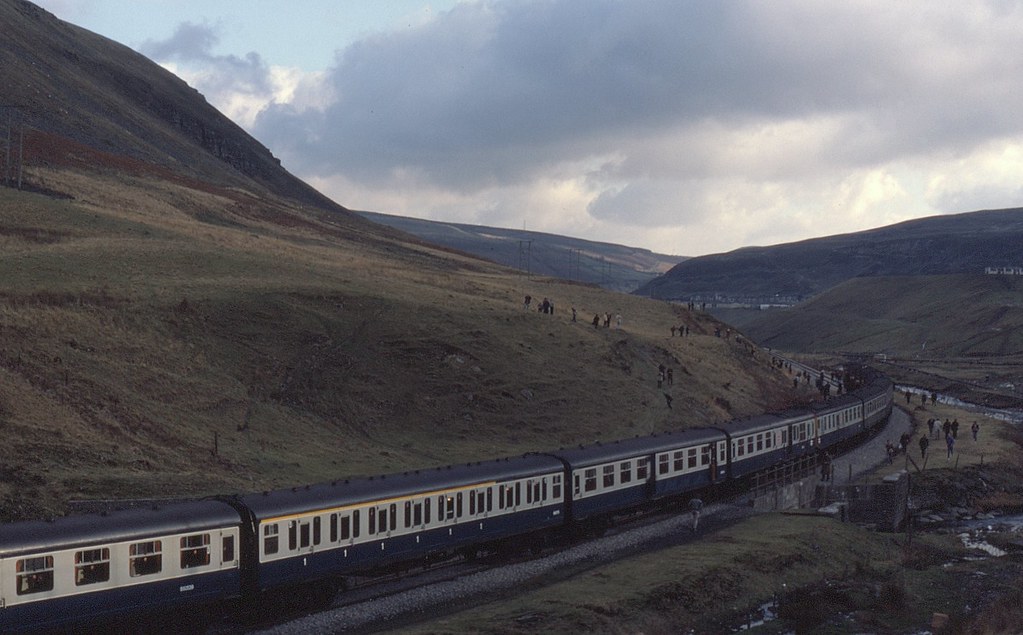 05.01.85 Maerdy Colliery 6L 1017 & 1032 12car "Hastings" … Flickr