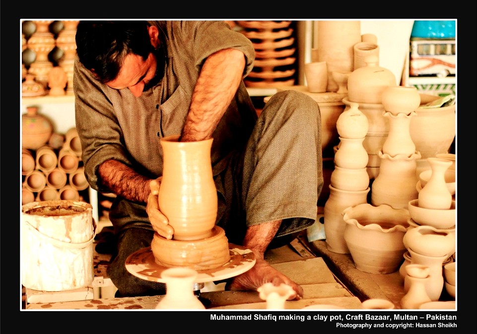 Muhammad Shafiq making a clay pot, Craft Bazaar, Multan … Flickr
