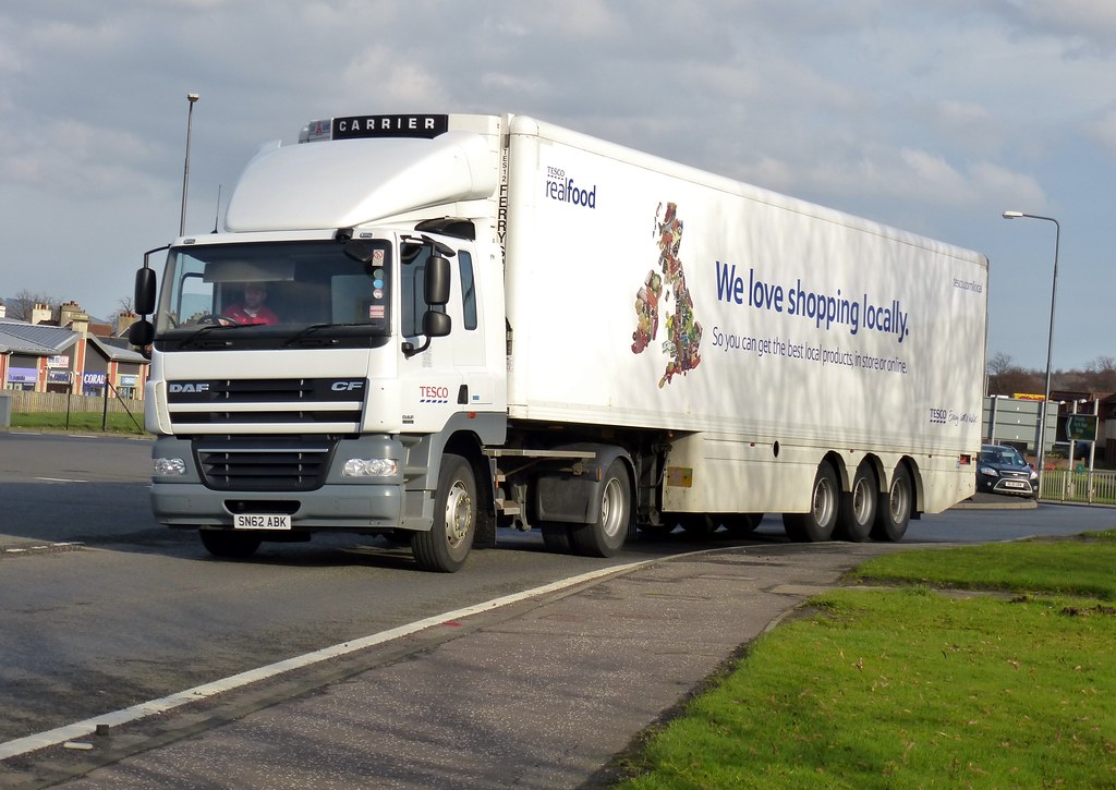SN62 ABK Tesco Supermarkets Daf Cf Admiralty Road Rosyth Cammies