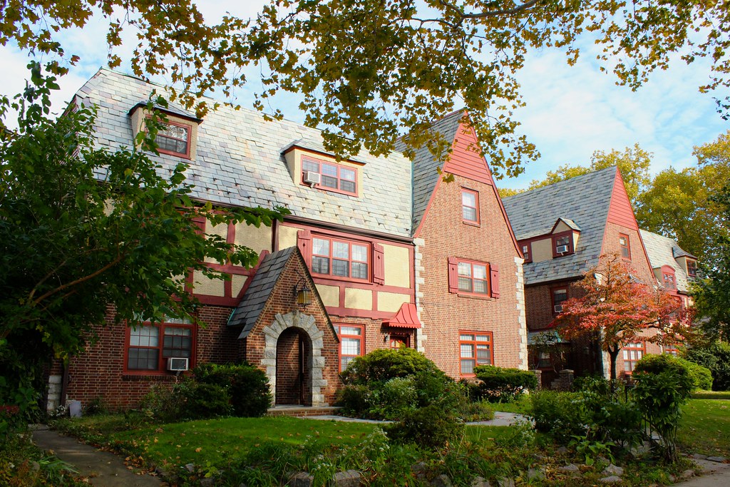 Hawthorne Court Apartments, Bayside Hawthorne Court Apartments... Flickr