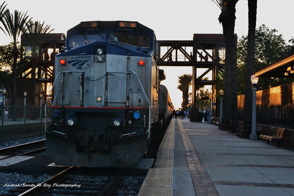 AMTK 507 at Fullerton Amtrak Station Amtrak 583 pulls into… Flickr