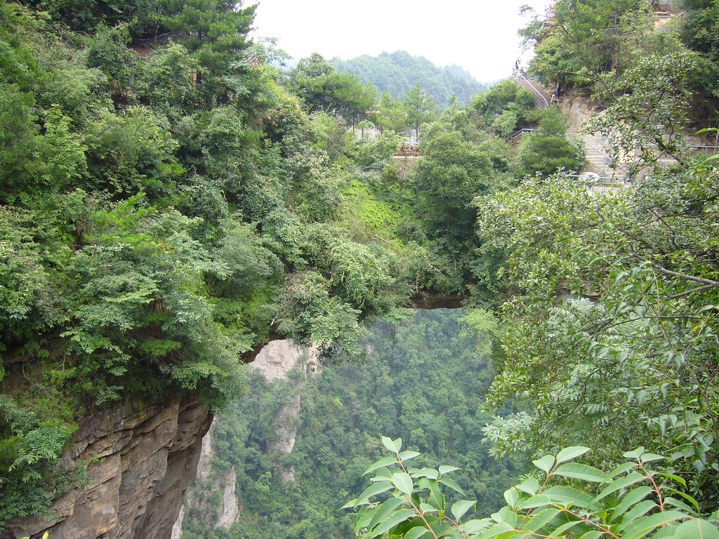 Natural arch The Number One Bridge Under Heaven, Zhangjiaj… Flickr