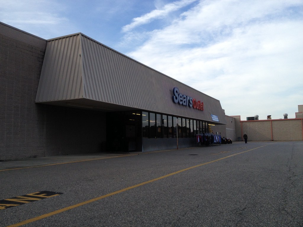 A&P/Sears Outlet S Military Hwy Chesapeake, VA Mike Kalasnik Flickr