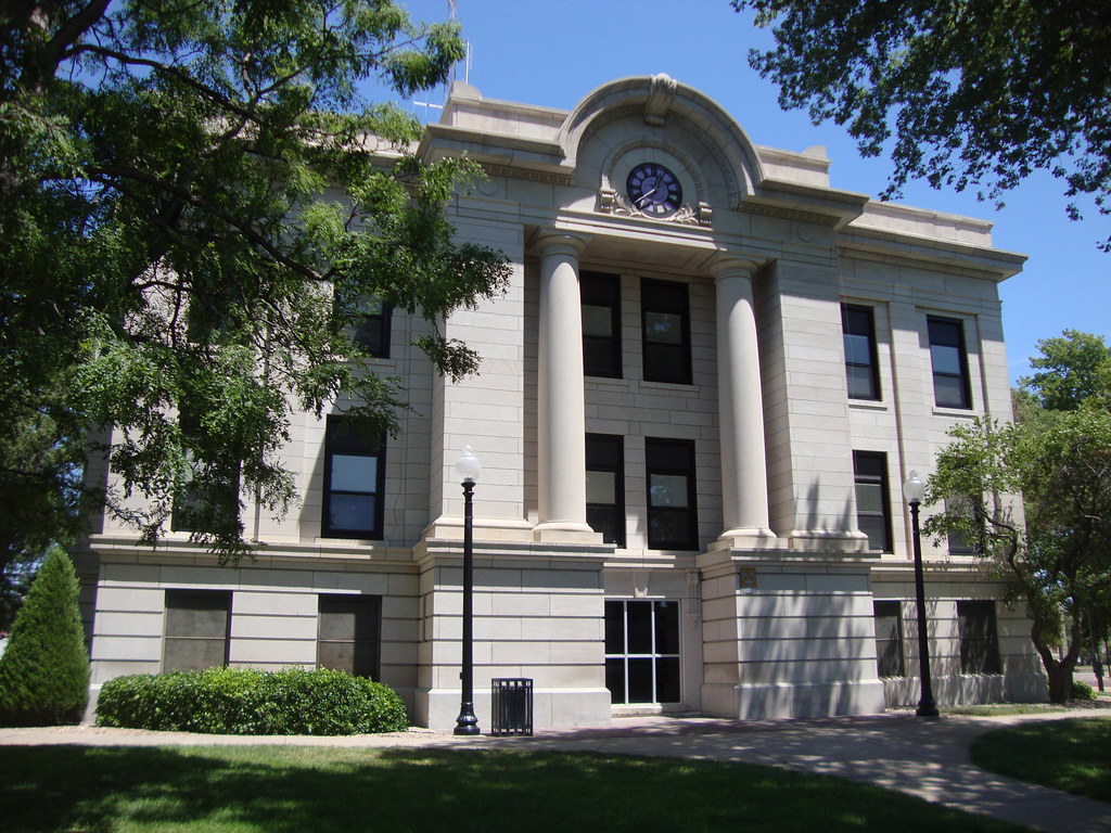 Phillips County Courthouse (Phillipsburg, Kansas) I really… Flickr
