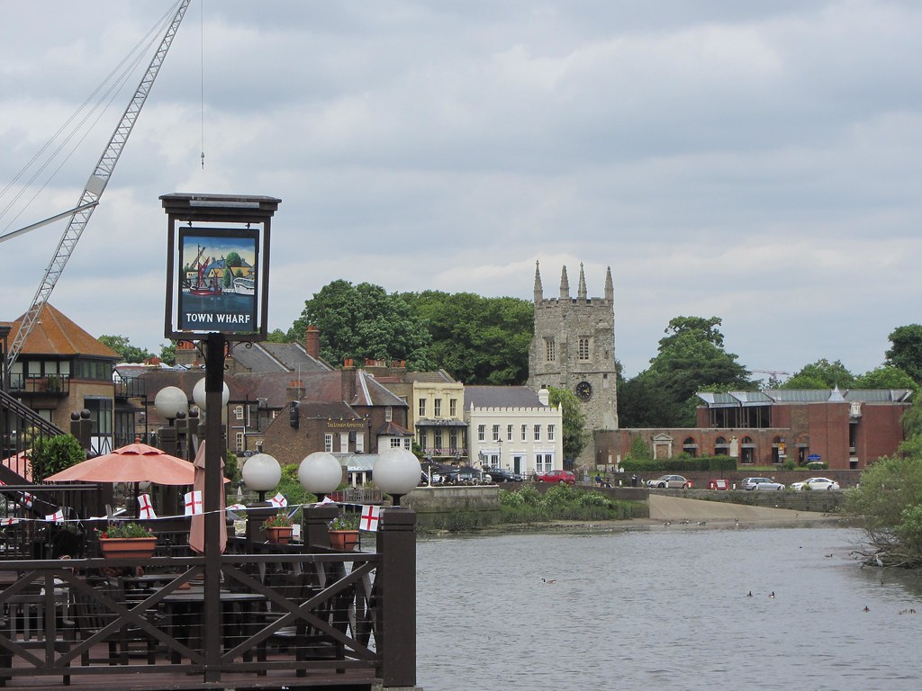 Isleworth Riverside Isleworth riverside including All Sain… Flickr