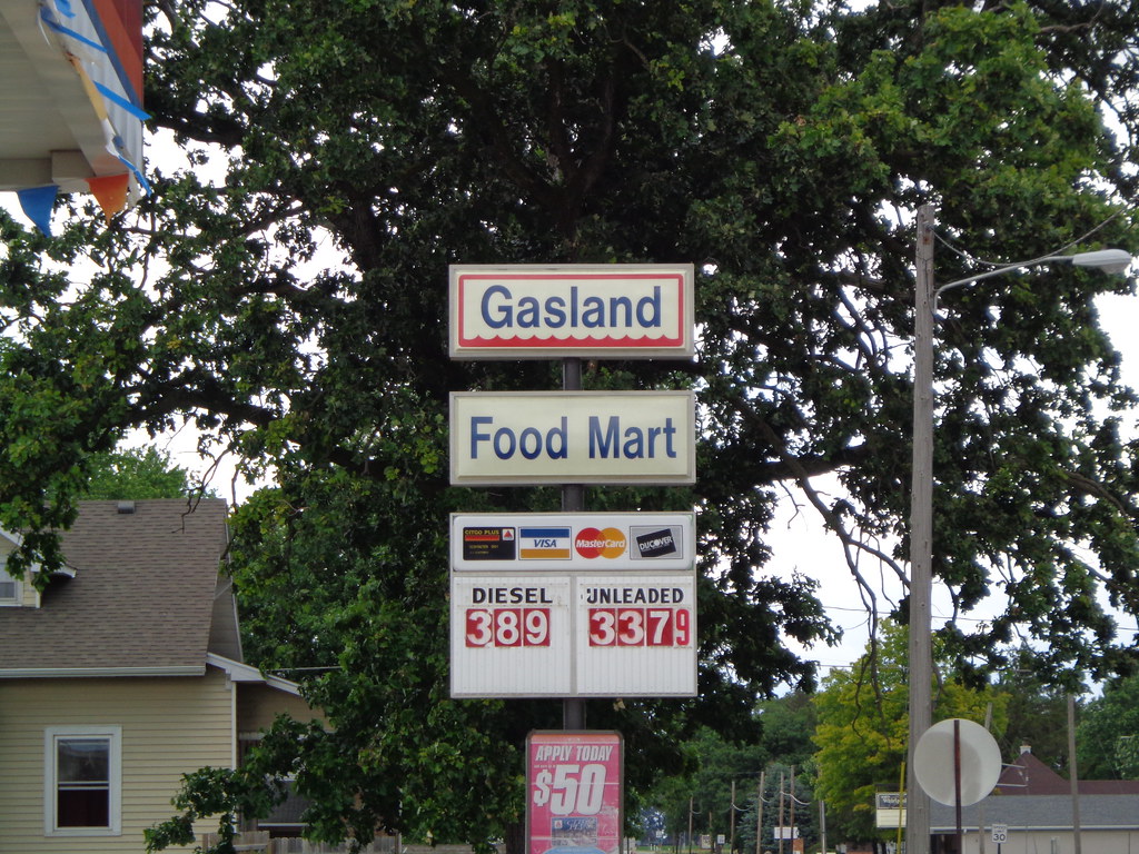 Arthur gas station (7) david_davis1 Flickr