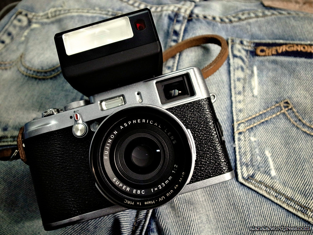Fujifilm X100 & EFX20 Flash X100 with EFX20 mounted on. … Flickr