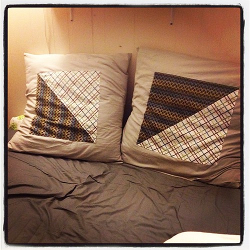 Project daybed giant slipcovers for giant pillows. Check Flickr