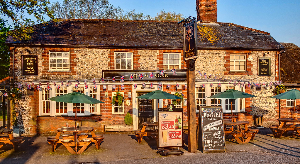 The Royal Oak pub in Charlton, Andover Anguskirk Flickr