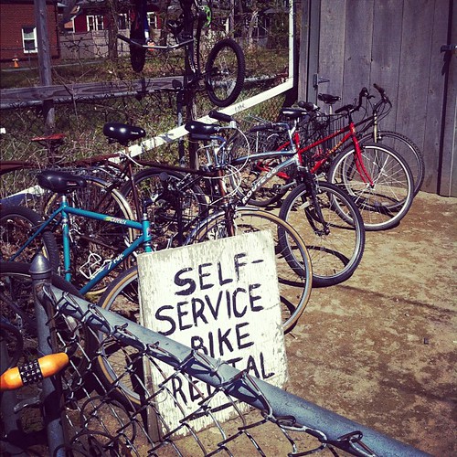 Peaks Island / Portland, ME Self service rental bike. ちなみに… Flickr
