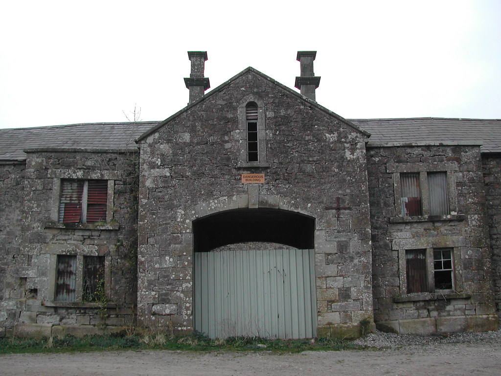 P8 Aghenis Castle Farm, Aughnacloy Rd., Caledon 2530… Flickr