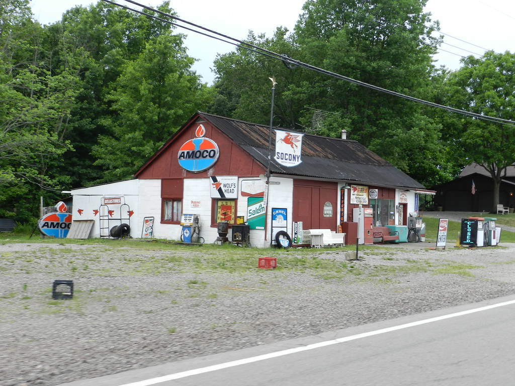 DSCN2357 Garage; Southington, Ohio OSBE Transportation Archives