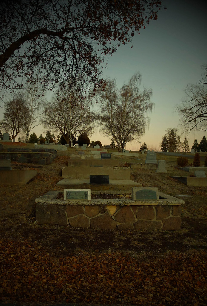 (1294)Oregon Klamath Falls, Linkville Cemetery (Toy Ca… Flickr