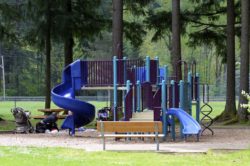 Ravensdale Park a photo on Flickriver