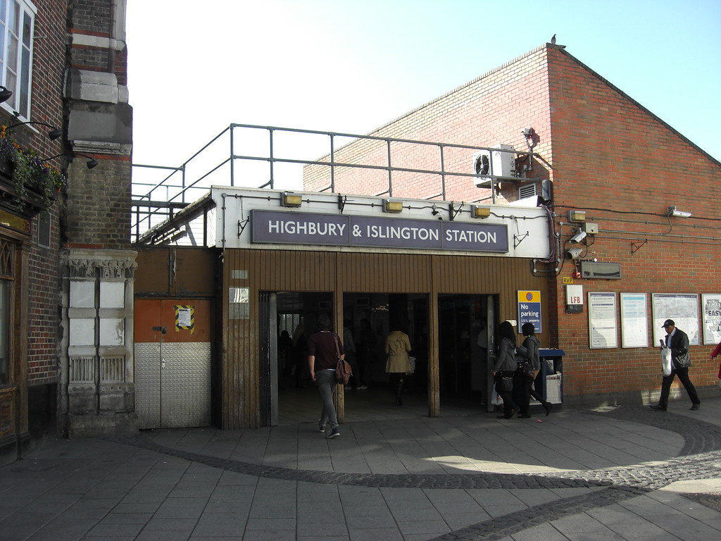 Highbury & Islington Station Peter Dean Flickr