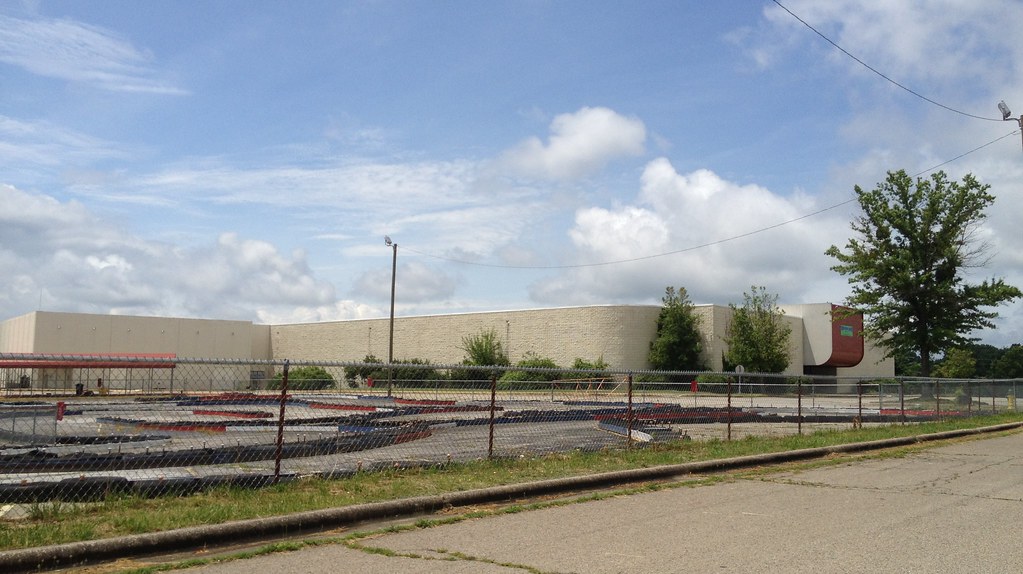 Peebles Eden Mall Eden, NC Mike Kalasnik Flickr