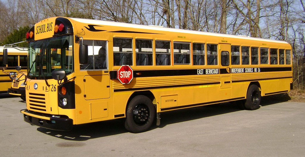 KENTUCKY BLUE BIRD BUS EAST BERNSTADT INDEPENDENT SCHOOL… Flickr