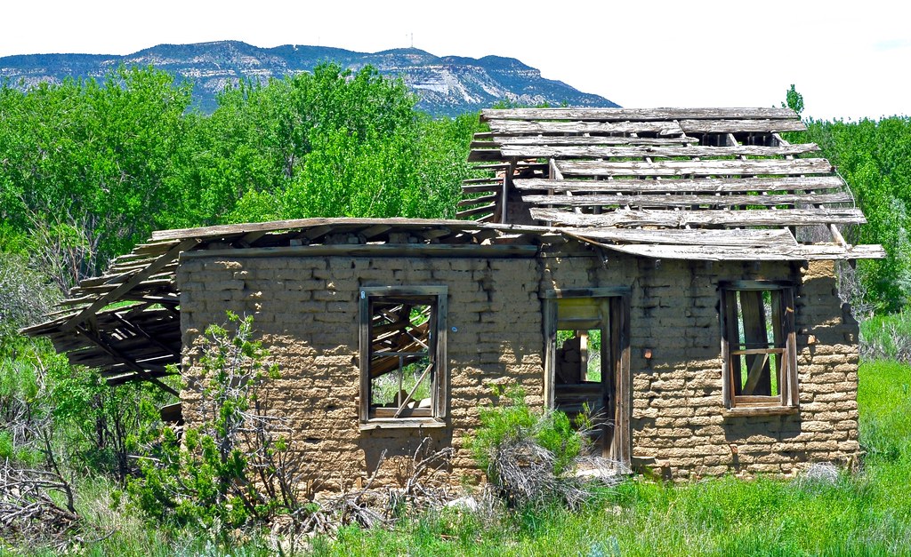 Old folks home... I found this old place just north of the… Flickr