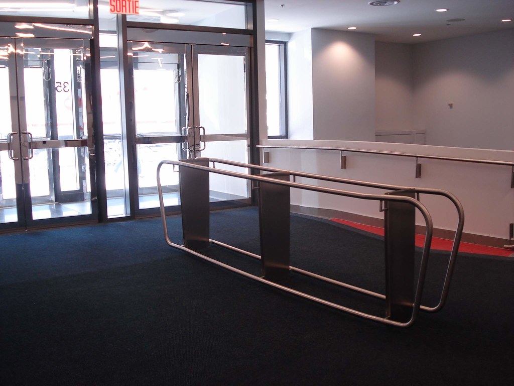 35 Wellington St. New Tenant Lobby (8) DESIGNMY Flickr