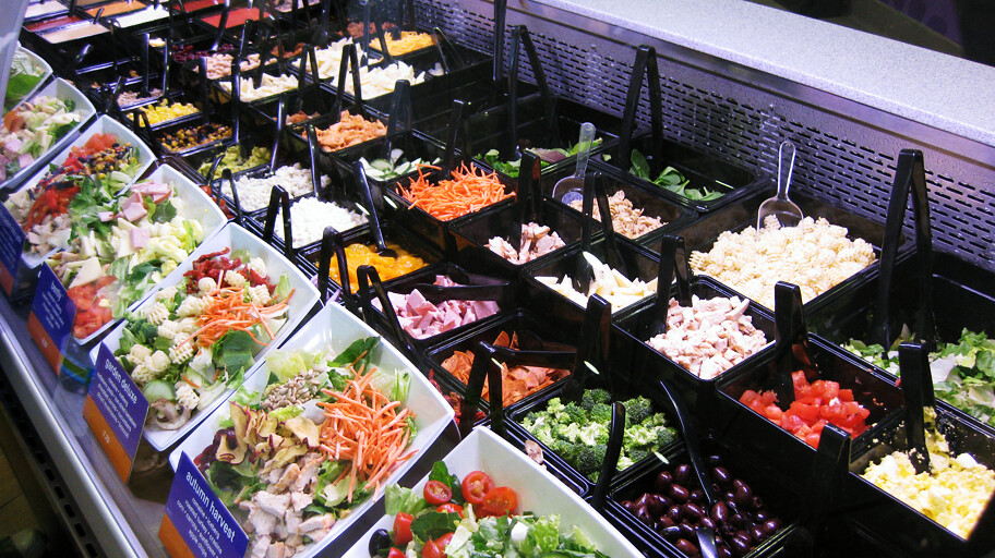 saladworks salad bar featured on Tampa Bay Food Monster Rusty