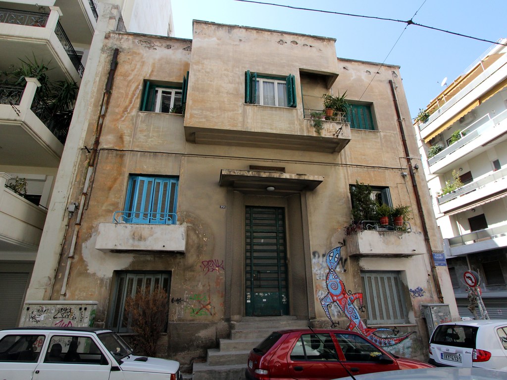 Building in Pagrati, Athens, Greece Κτίριο στο Παγκράτι, Α… Flickr