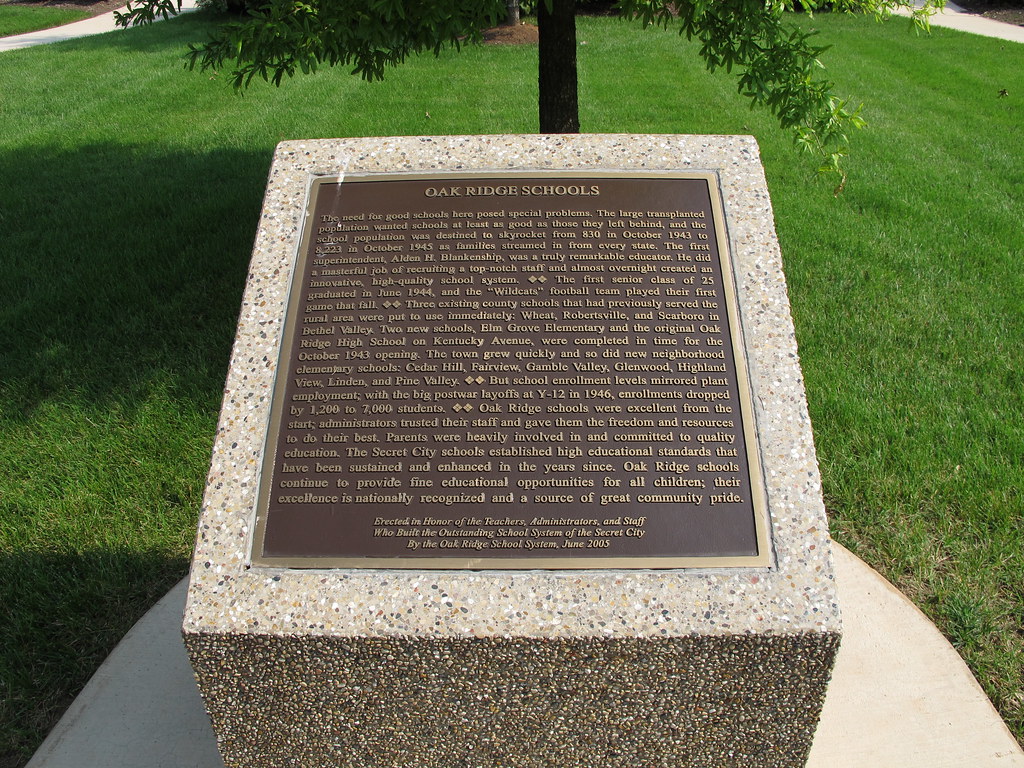 Oak Ridge Secret City Walk Schools Kelly Michals Flickr