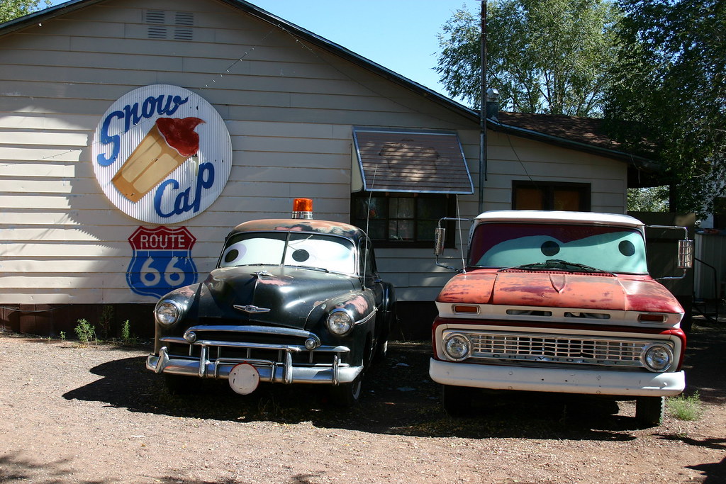 Snow Cap Cars, Seligman, Arizona a photo on Flickriver