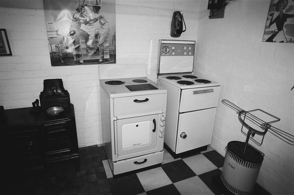 Vintage electric cookers, Christchurch Museum of Electrici… Flickr