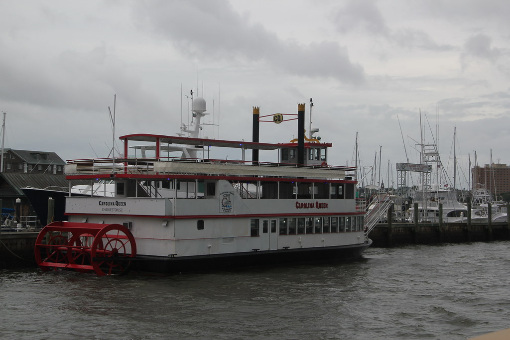 Carolina Queen Paddle boat at the Charleston City Marina, … Flickr