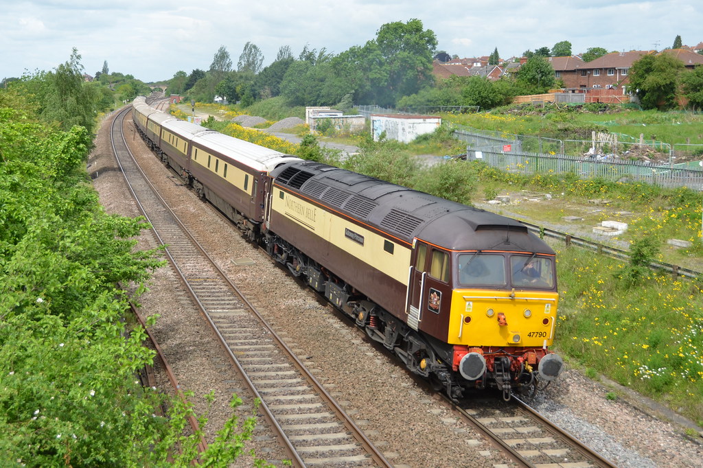 47790. Royal Wootton Bassett. 09062012 In a lucky patch … Flickr
