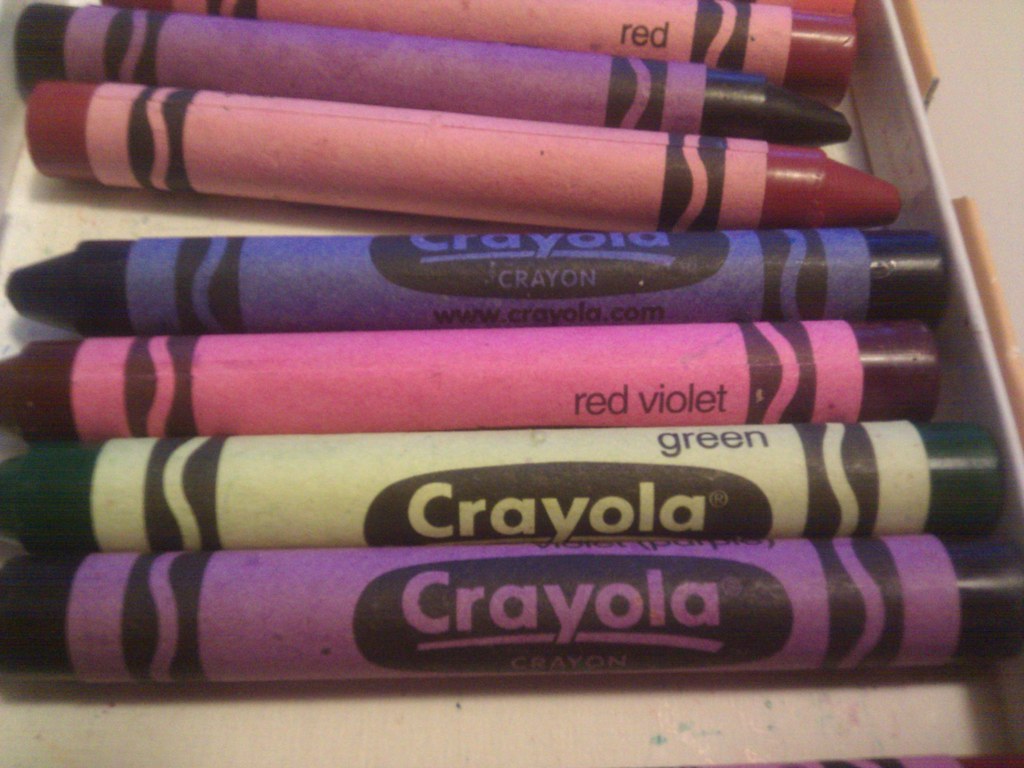 Crayola crayons This logo is designed to emphasize the col… Flickr