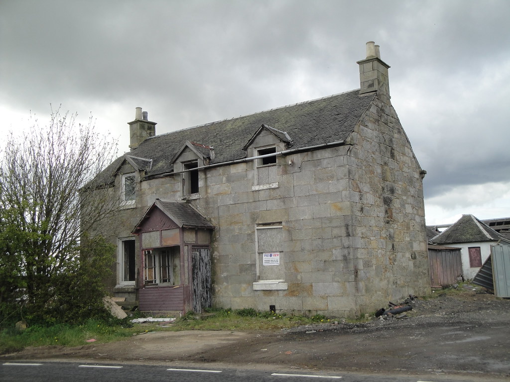 Derelict house Just outside Shotts, Lanarkshire. Alan Gold Flickr