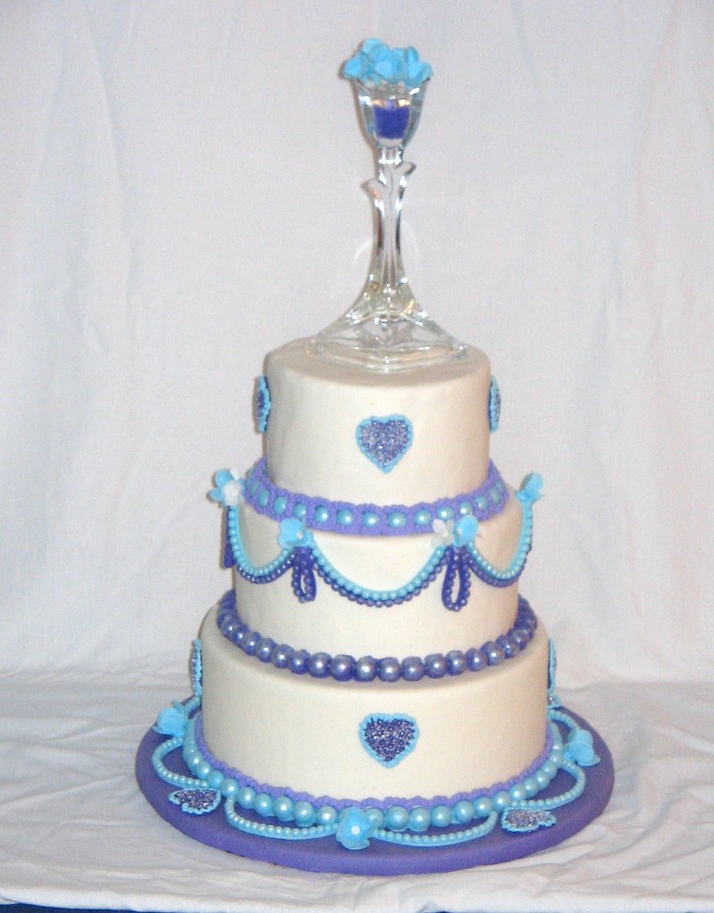 Purple and Blue Cake Too! One my of many practice dummy ca… Flickr