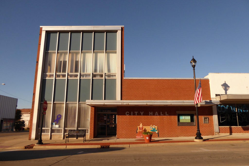 City Hall Building Vandalia, IL_P1240511c WampaOne Flickr