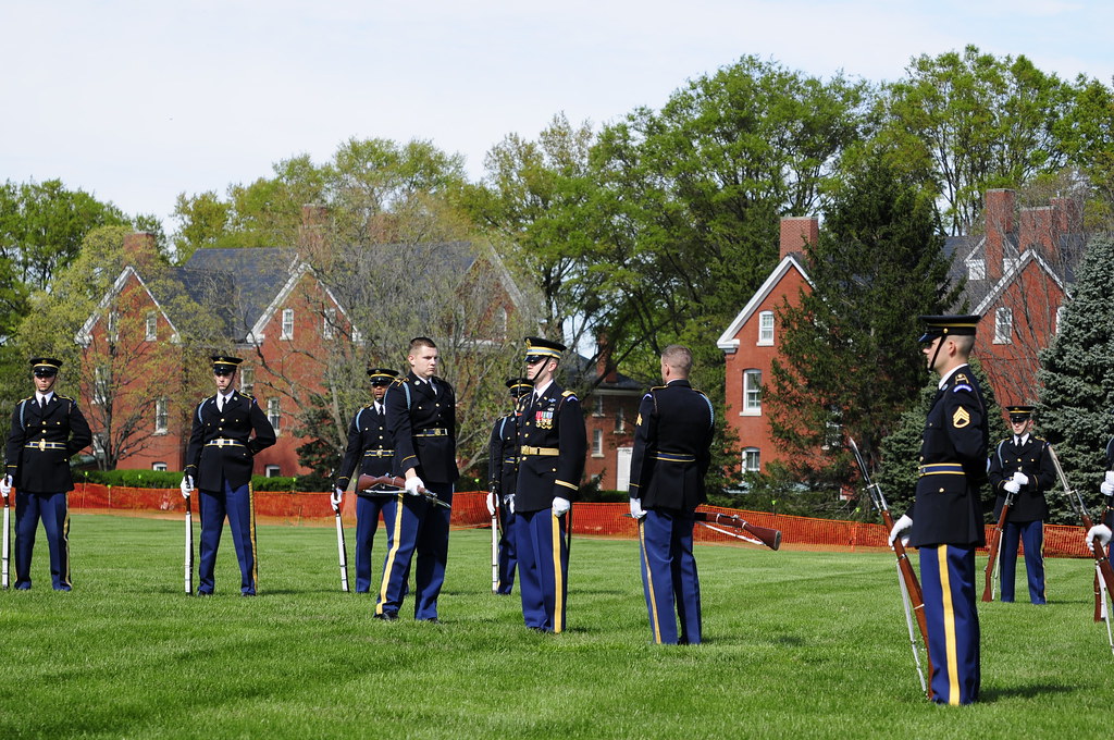 Honor Flight Wisconsin The United Staes Army Drill Team gi… Flickr
