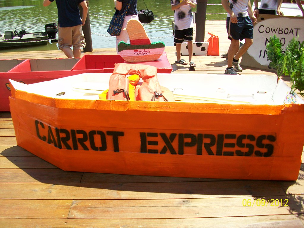 Carrot Express Carrot Express rowed by a team in bunny e… Flickr