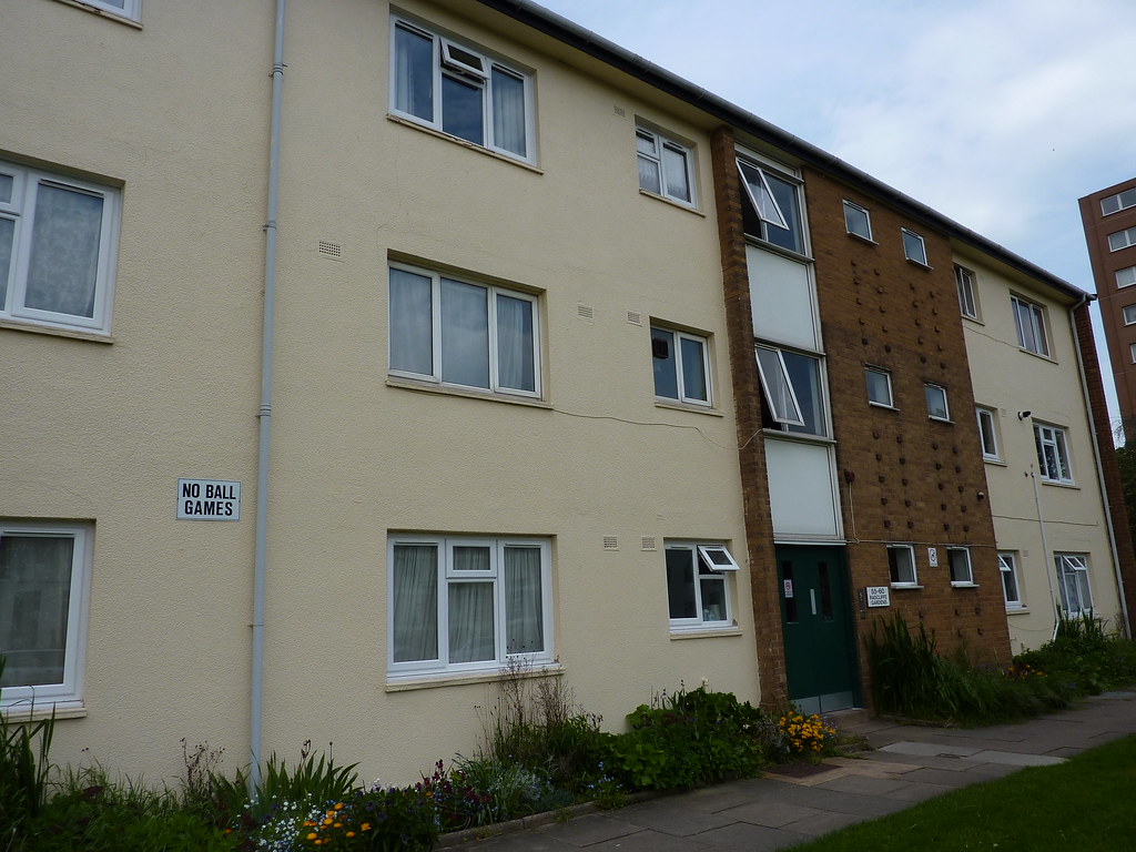 55 60 Radcliffe Gardens, Leamington Spa A block of flats… Flickr