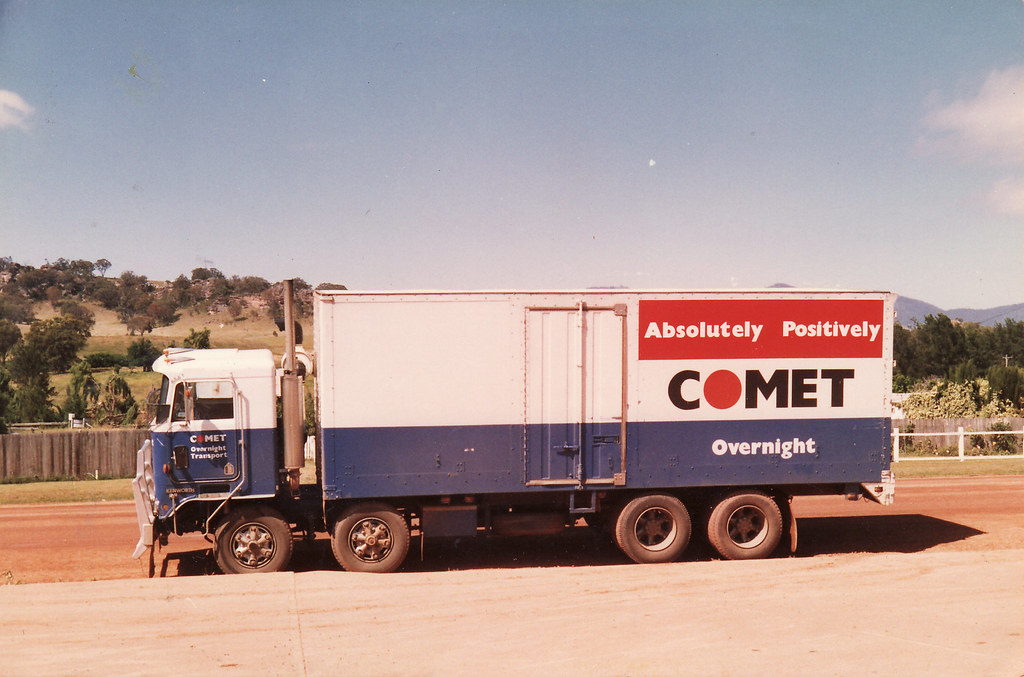 COMET OVERNIGHT TRANSPORT MURRURUNDI james_39 Flickr