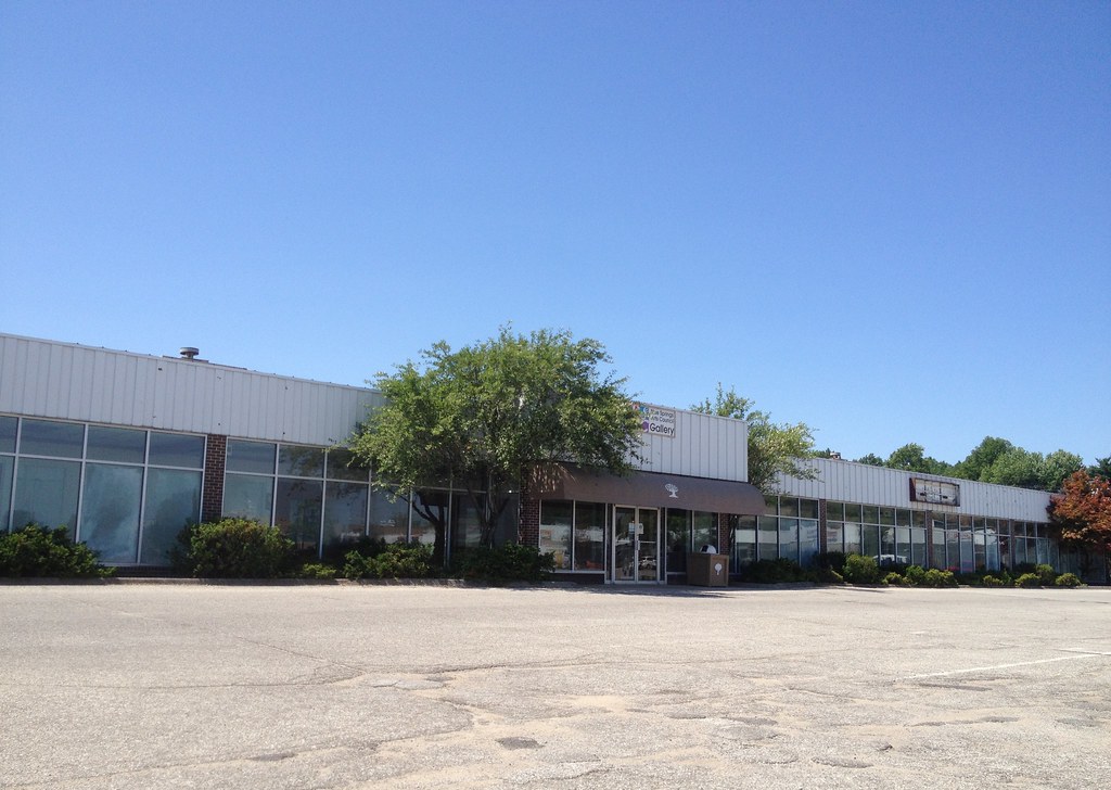 White Oak Plaza Shopping Center Blue Springs, MO Mike Kalasnik Flickr