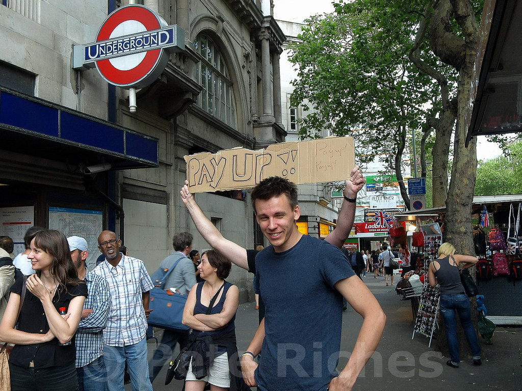 P5282754 PayUp! Launch Pay Up! pickets Sainsbury's over em… Flickr