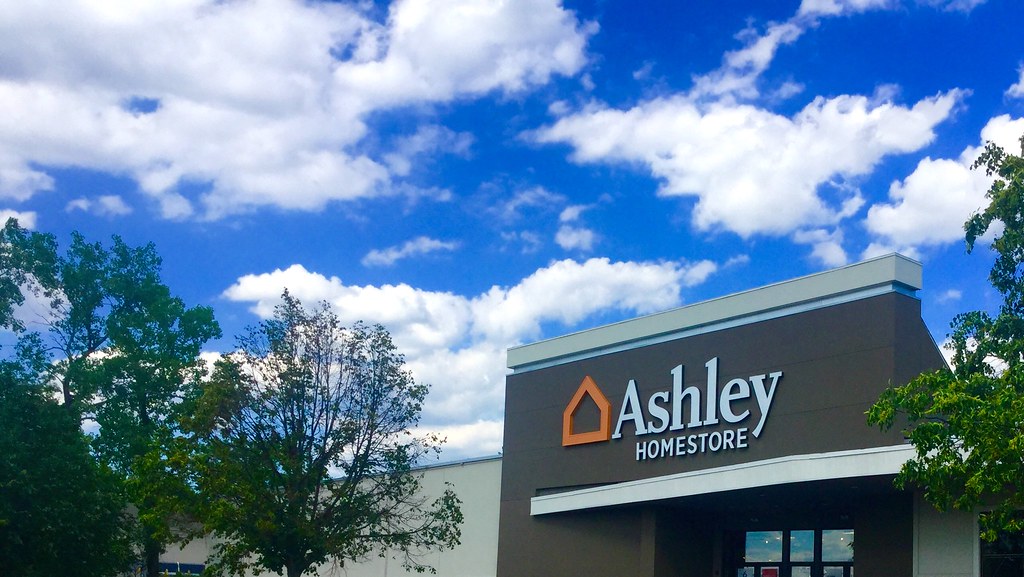 Ashley Furniture Homestore, Newington, CT , 6/2016 ( Forme… Flickr