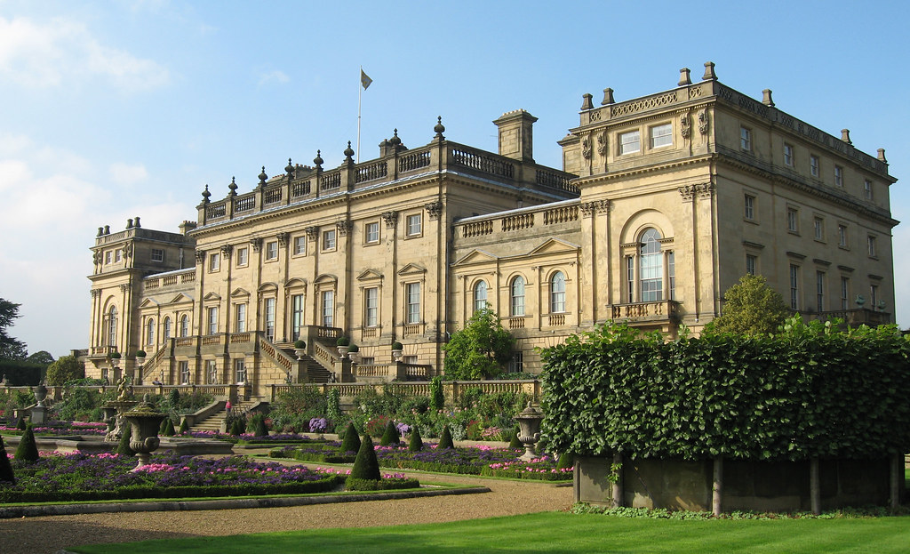 house Harewood house, view of the rear facade from Sir Cha… Flickr