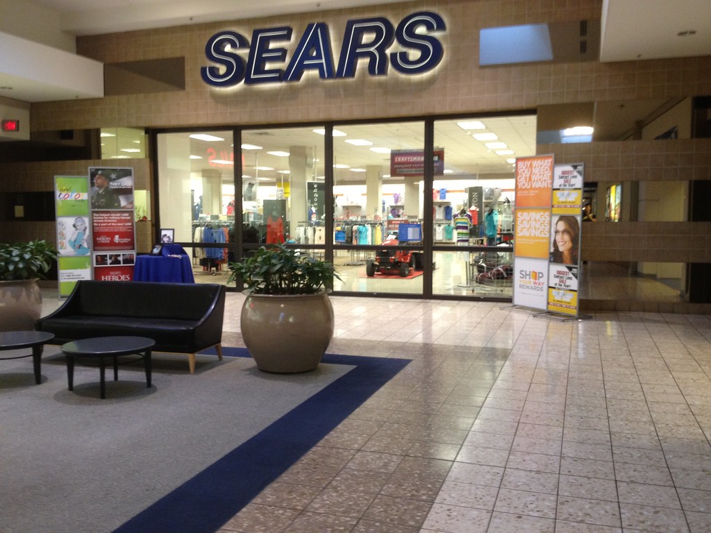 Sears Columbia Mall Yes, Sears closes at 8, while the ma… Flickr
