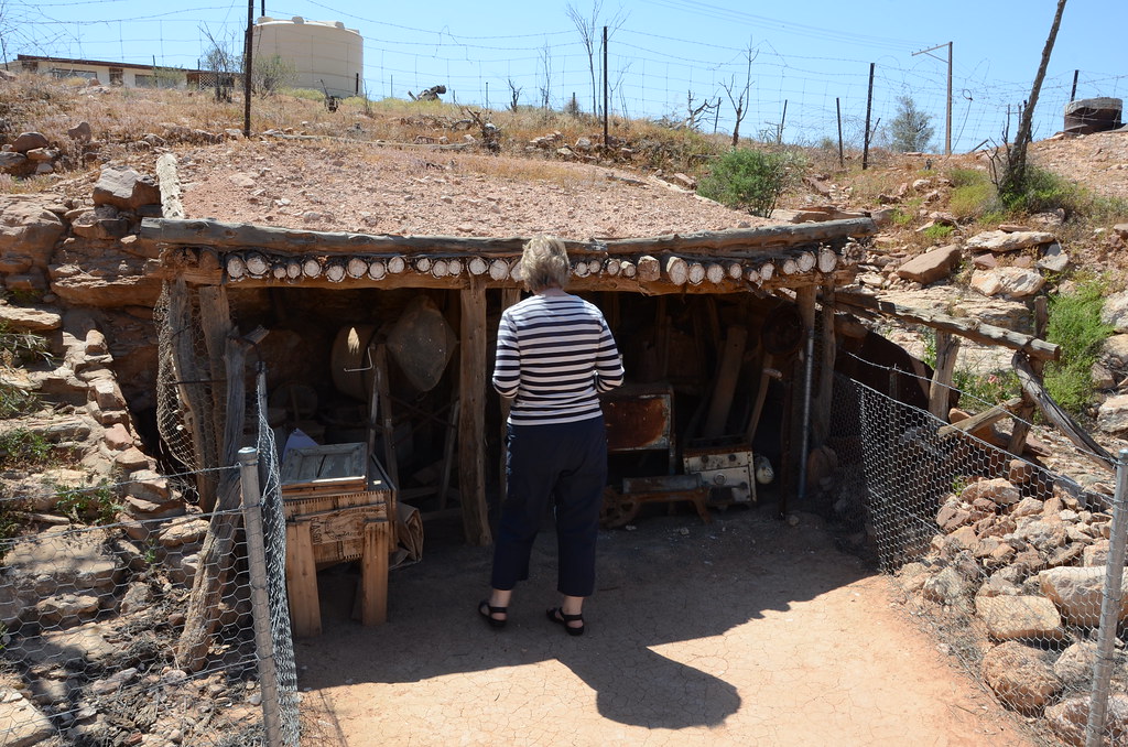 DSC_1688 dugout, Andamooka, South Australia John Jennings Flickr