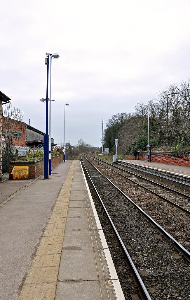 5759 Kiveton Park Railway Station, Kiveton Park, Rotherham… Flickr