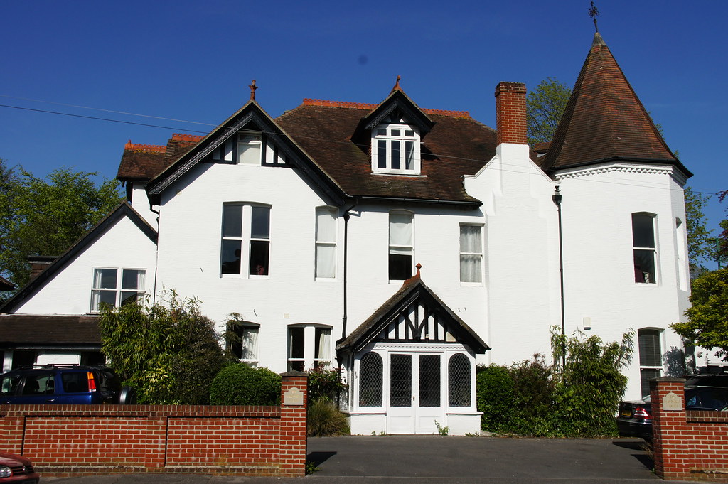 Magnolia Court (Ardoyne), 19 Cavendish Road, Bournemouth, Dorset a